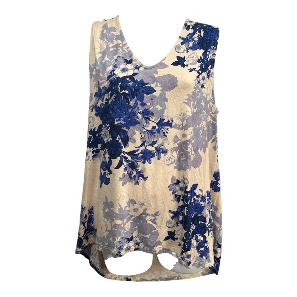 Rose & Olive Top. V neck, cream with blue floral. Size large